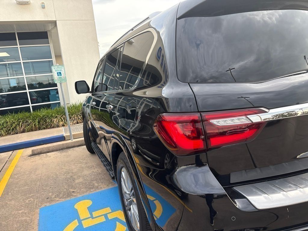 2022 INFINITI QX80 LUXE - 10