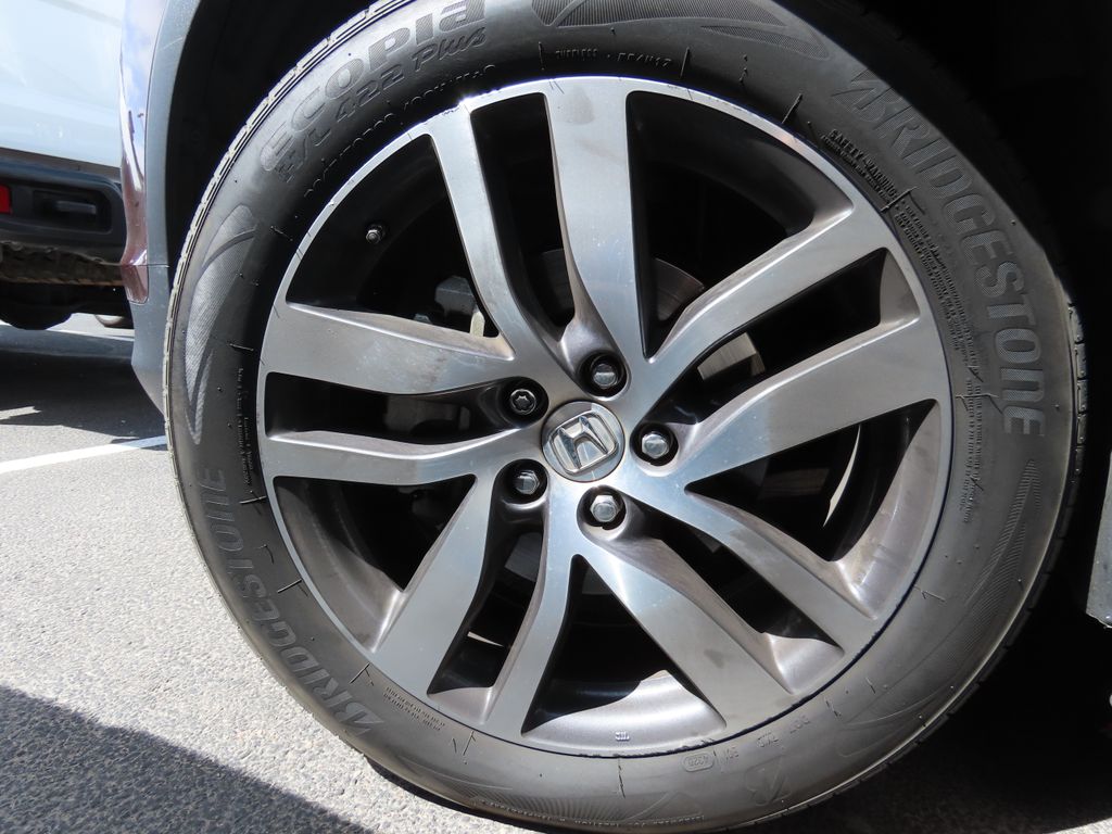 2016 Honda Pilot Touring 18