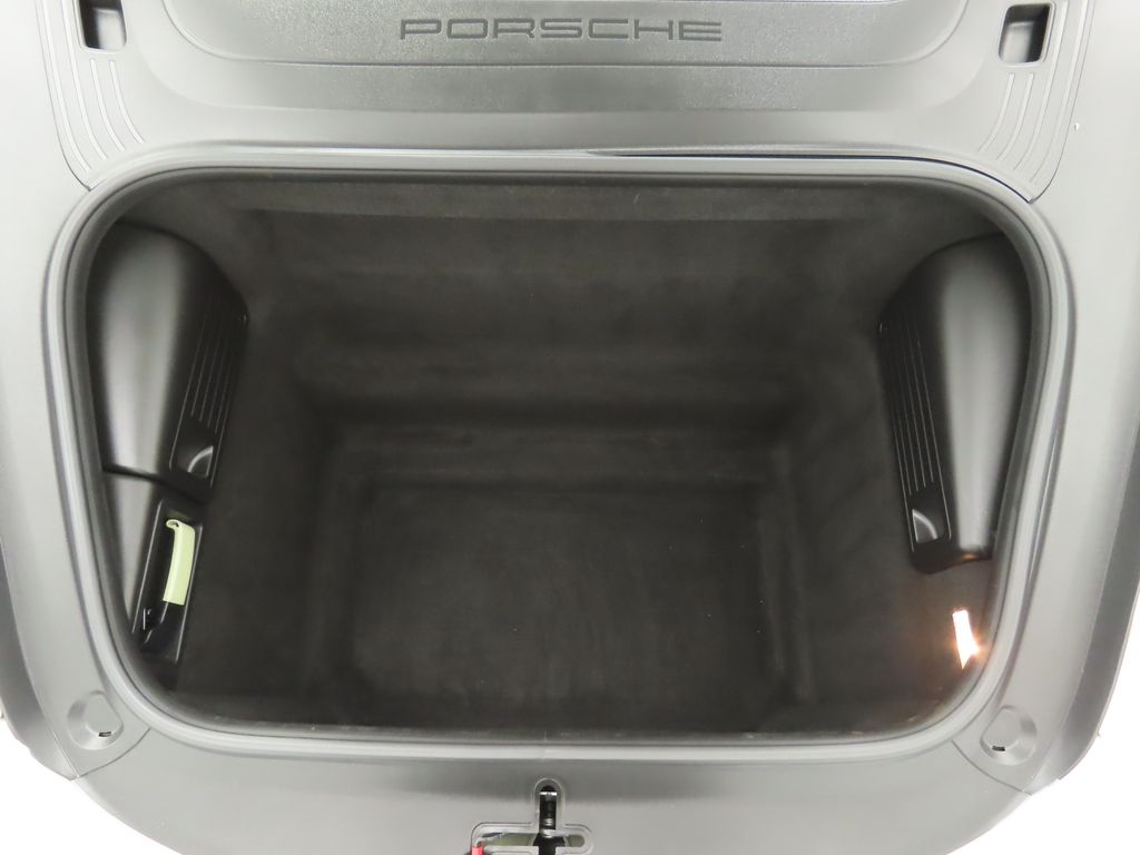 Thumbnail: 2016 Porsche Cayman - 28