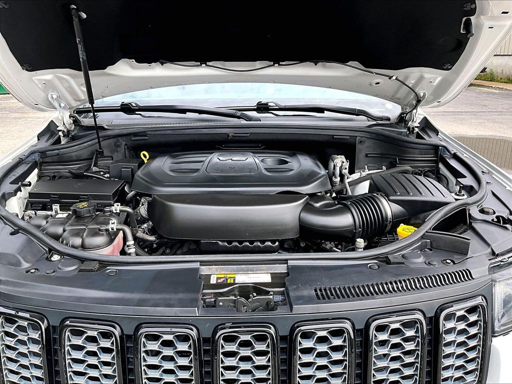 2019 Jeep Grand Cherokee — photo 29