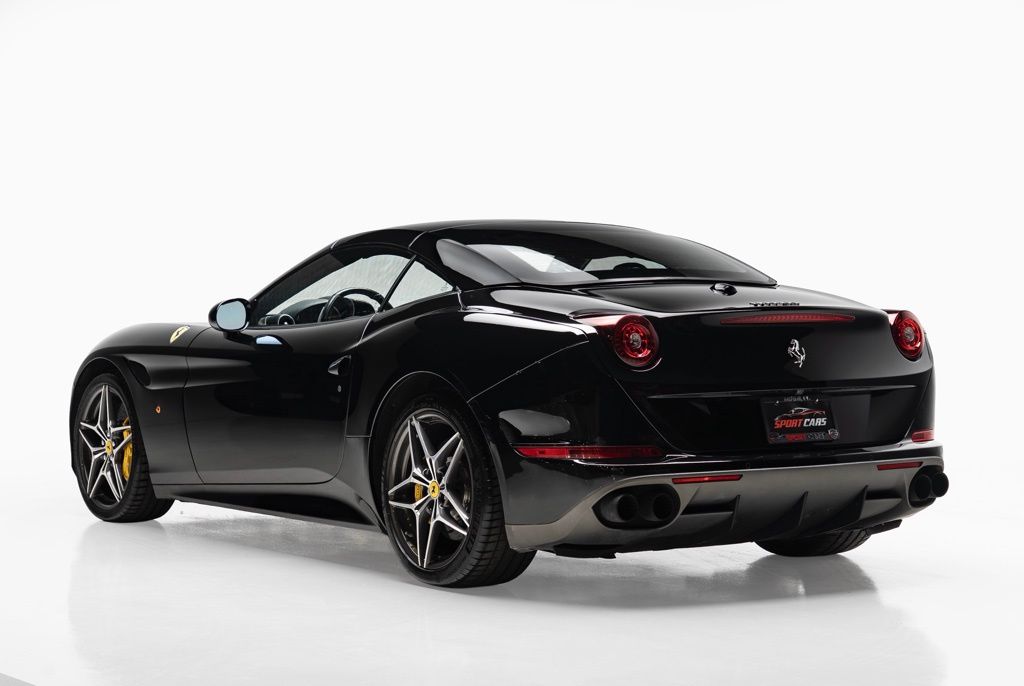 2017 Ferrari California - Thumbnail 9