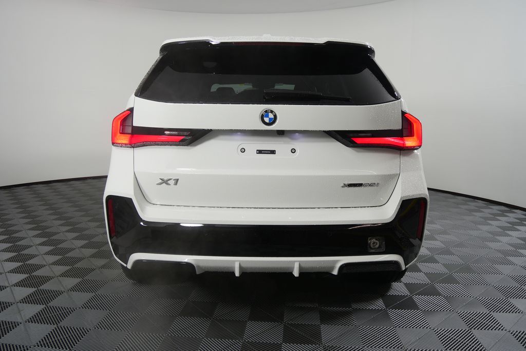 2025 BMW X1 xDrive28i 4