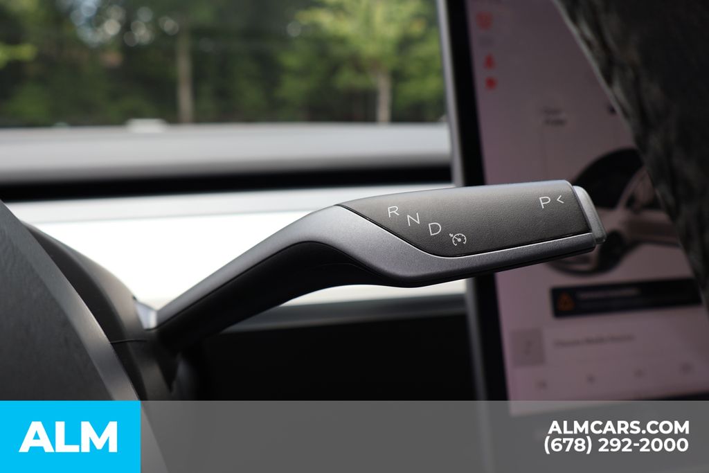 Used 2022 White Tesla Base image 32