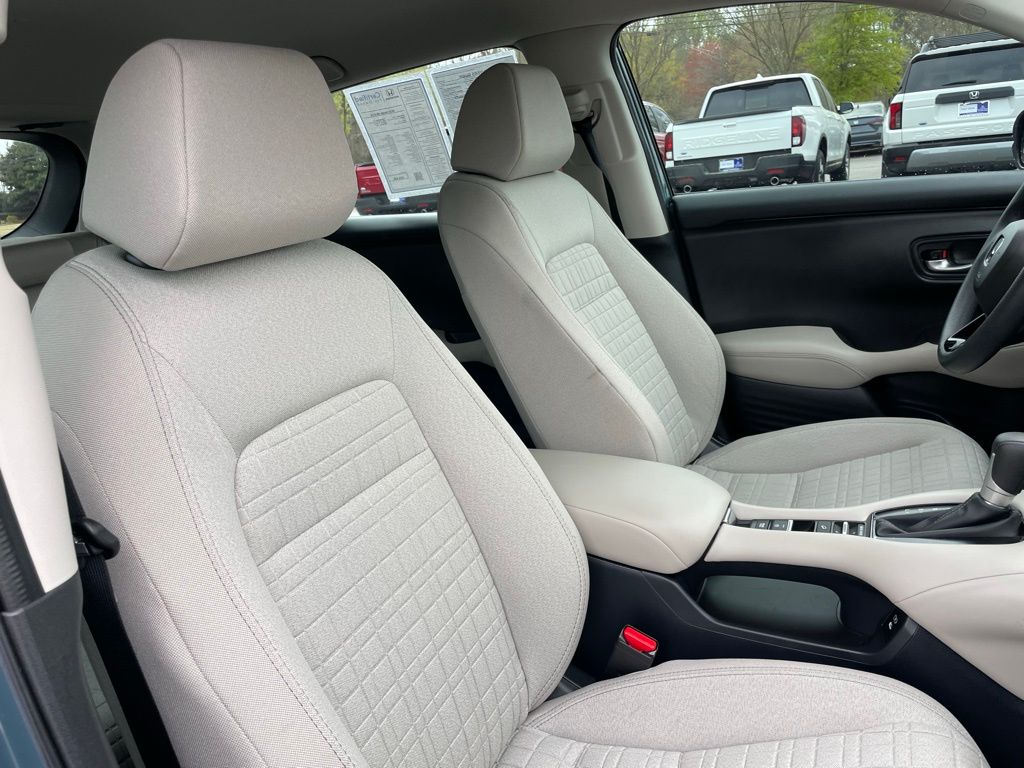 Thumbnail: 2025 Honda HR-V - 31