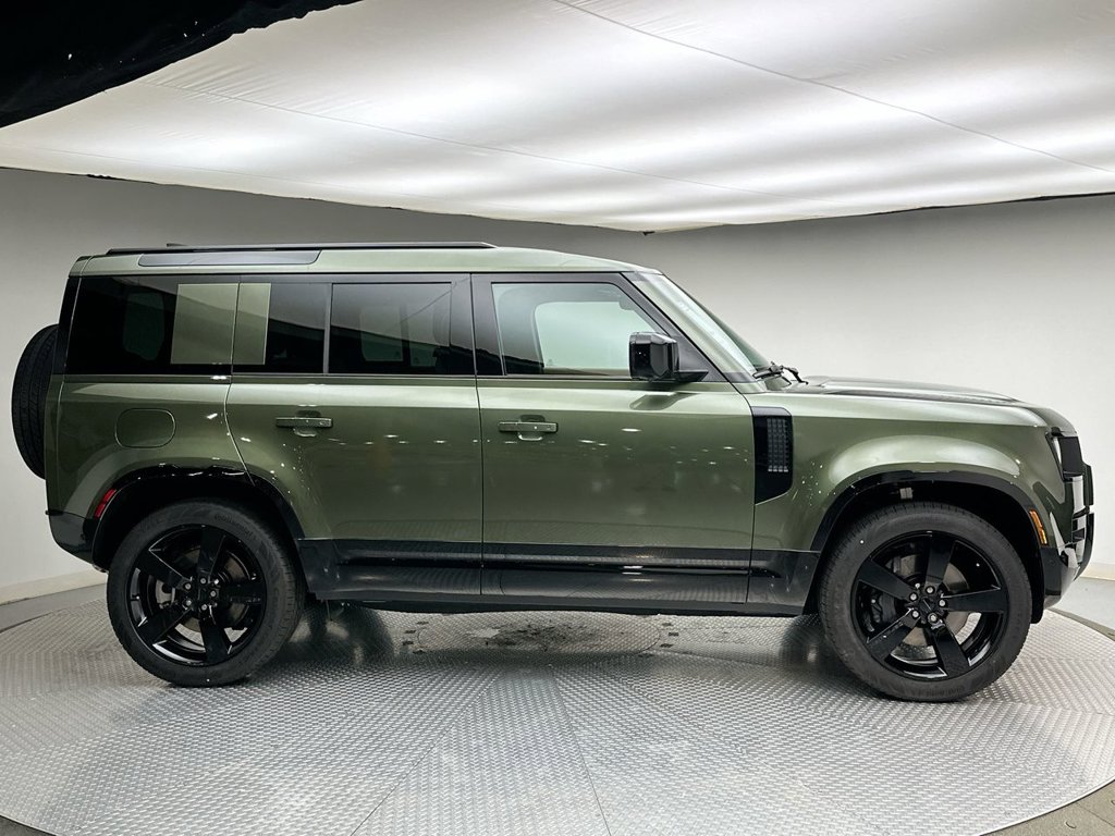 Thumbnail: 2026 Land Rover Defender - 4