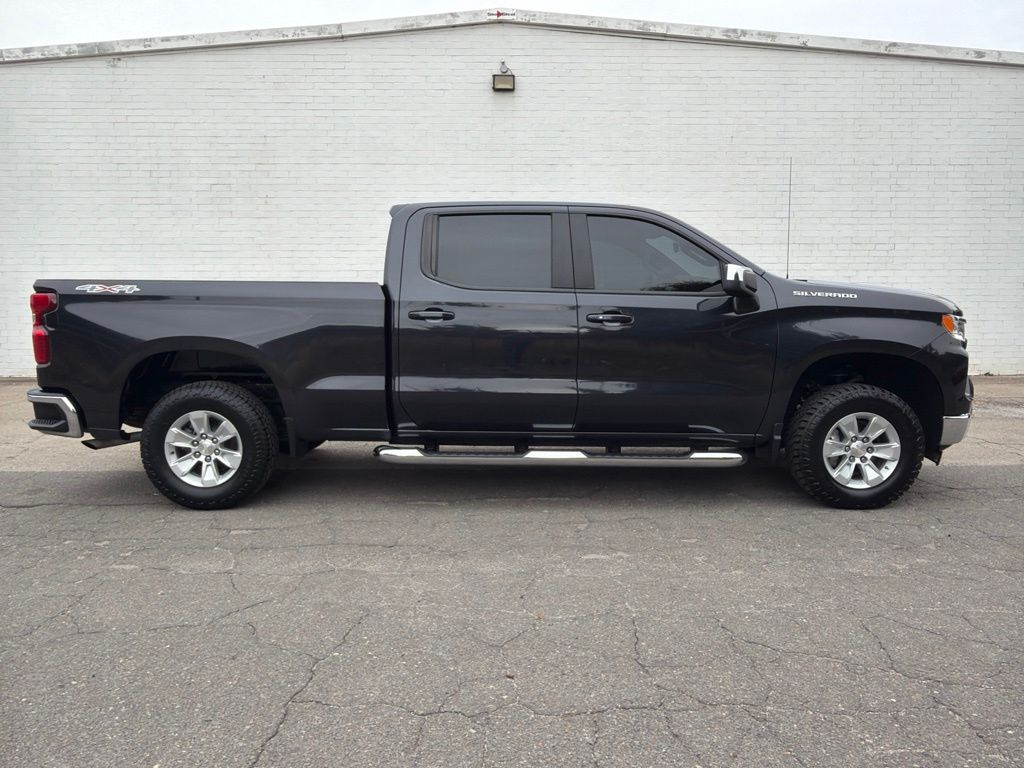 2022 Chevrolet Silverado 1500 LT Crew Cab 4WD
