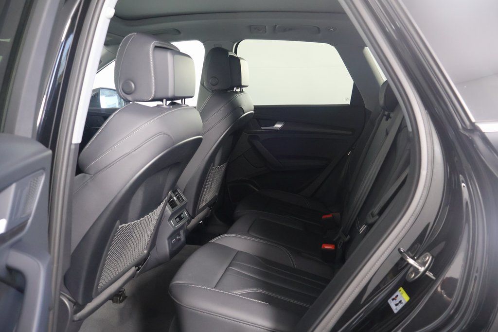 2025 Audi Q5  5
