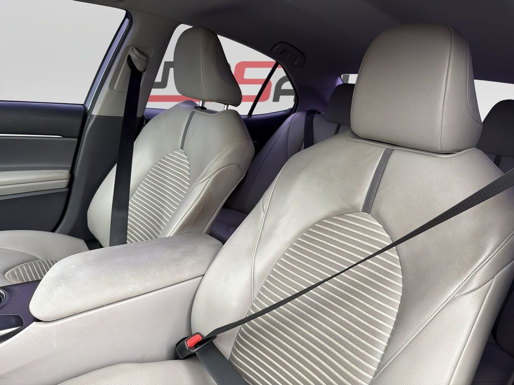 Used 2022 Silver Toyota SE image 11