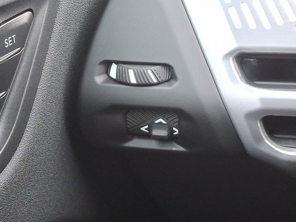 Thumbnail: 2025 BMW 2 Series - 24