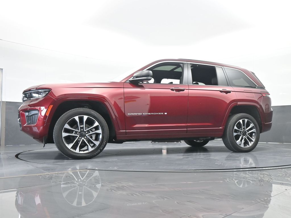 Used 2023 Velvet Red Pearlcoat Jeep Overland image 61