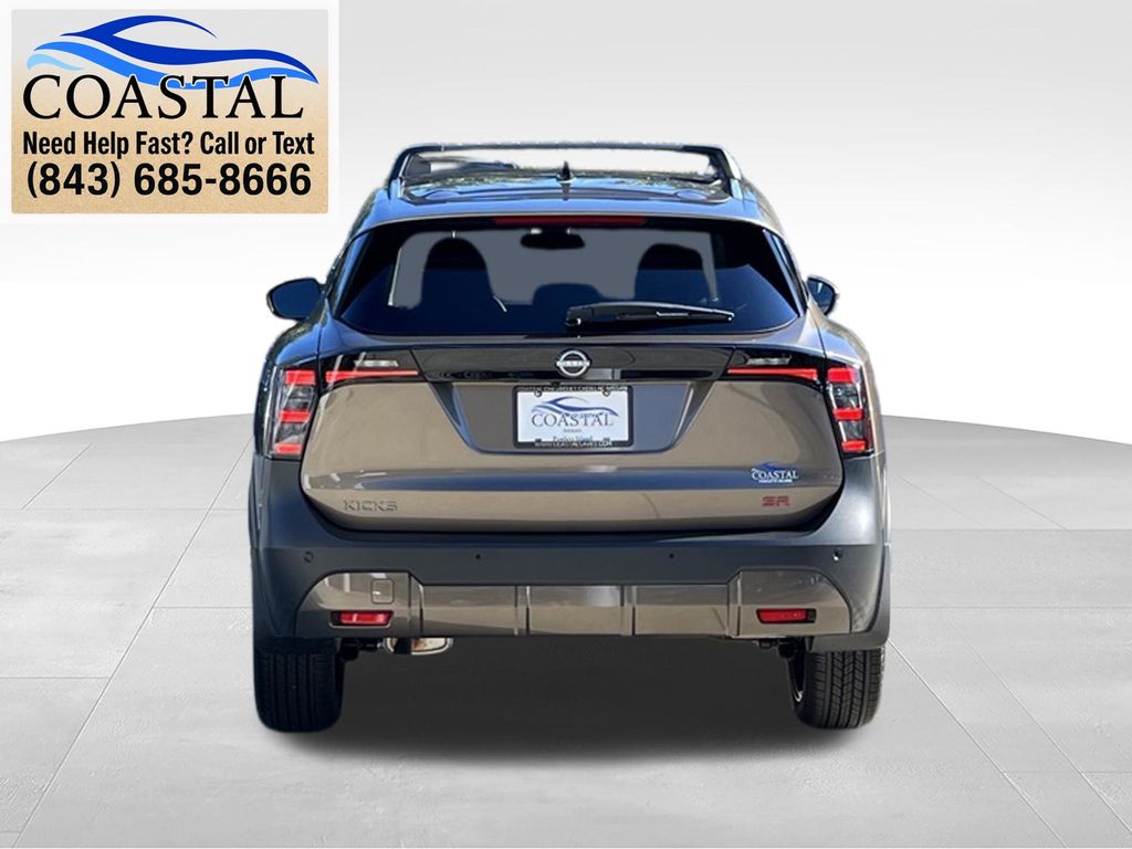 2026 Nissan Kicks SR - 11