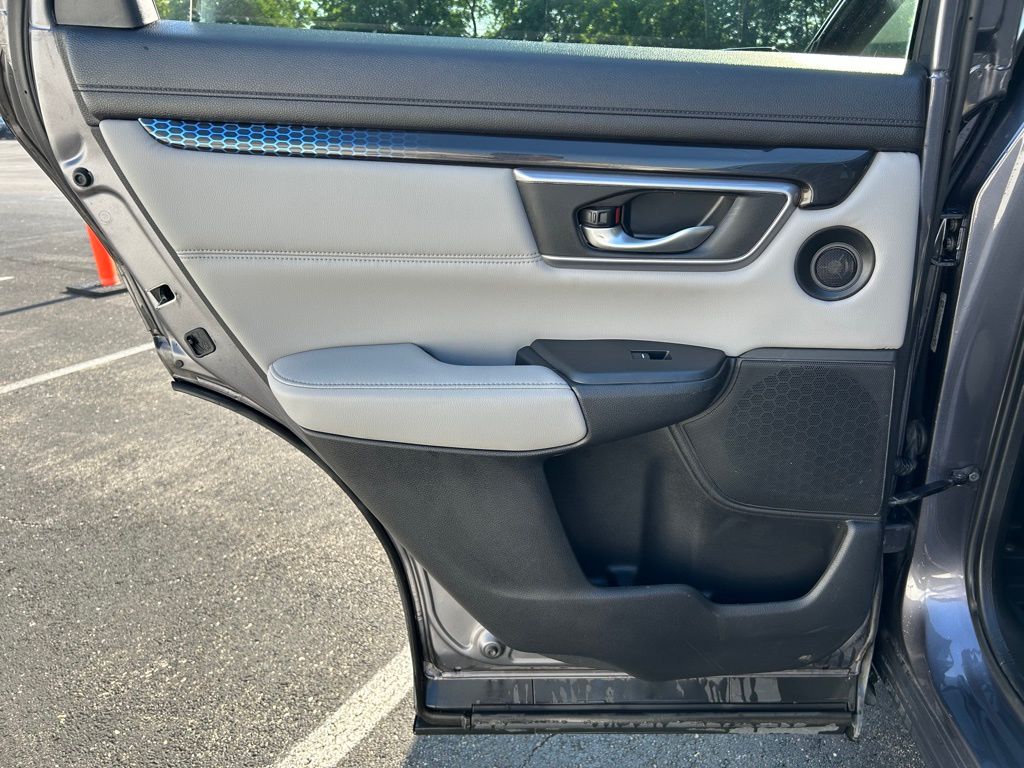 Thumbnail: 2017 Honda CR-V - 21
