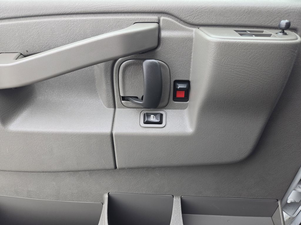 2023 Chevrolet Express 3500