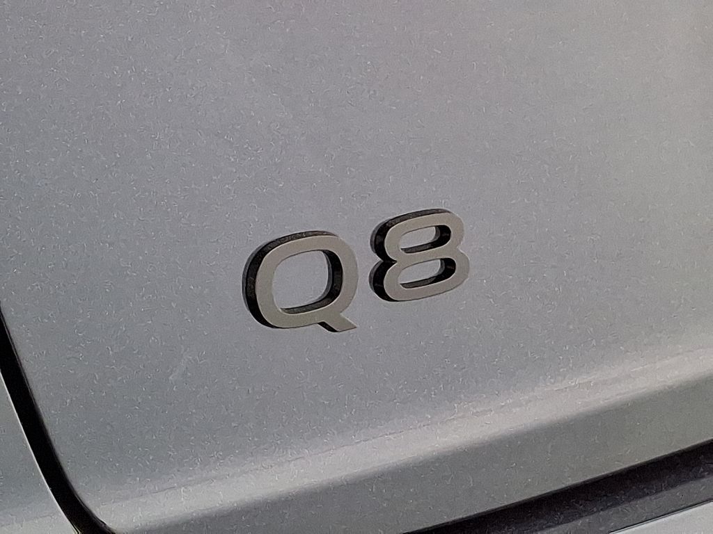 Thumbnail: 2026 Audi Q8 - 15