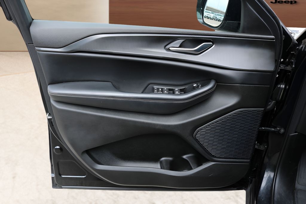 Used Car 2023 Jeep Grand Cherokee  Altitude X For Sale Under $30,000 In Austin, Texas