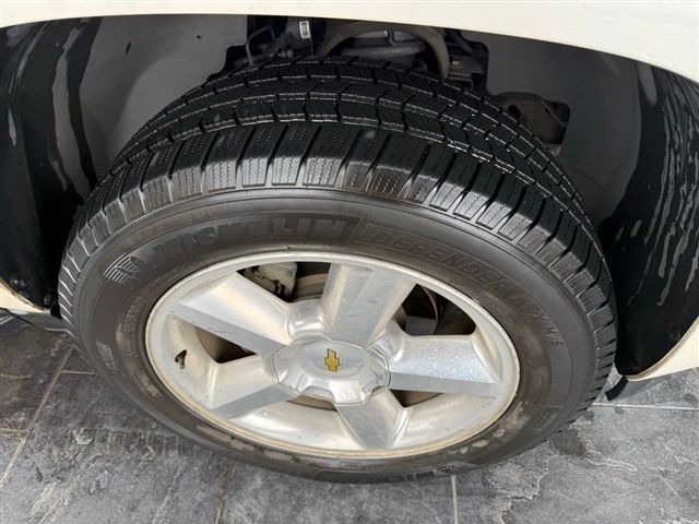 2011 Chevrolet Suburban 1500 LTZ White at Gullo Toyota