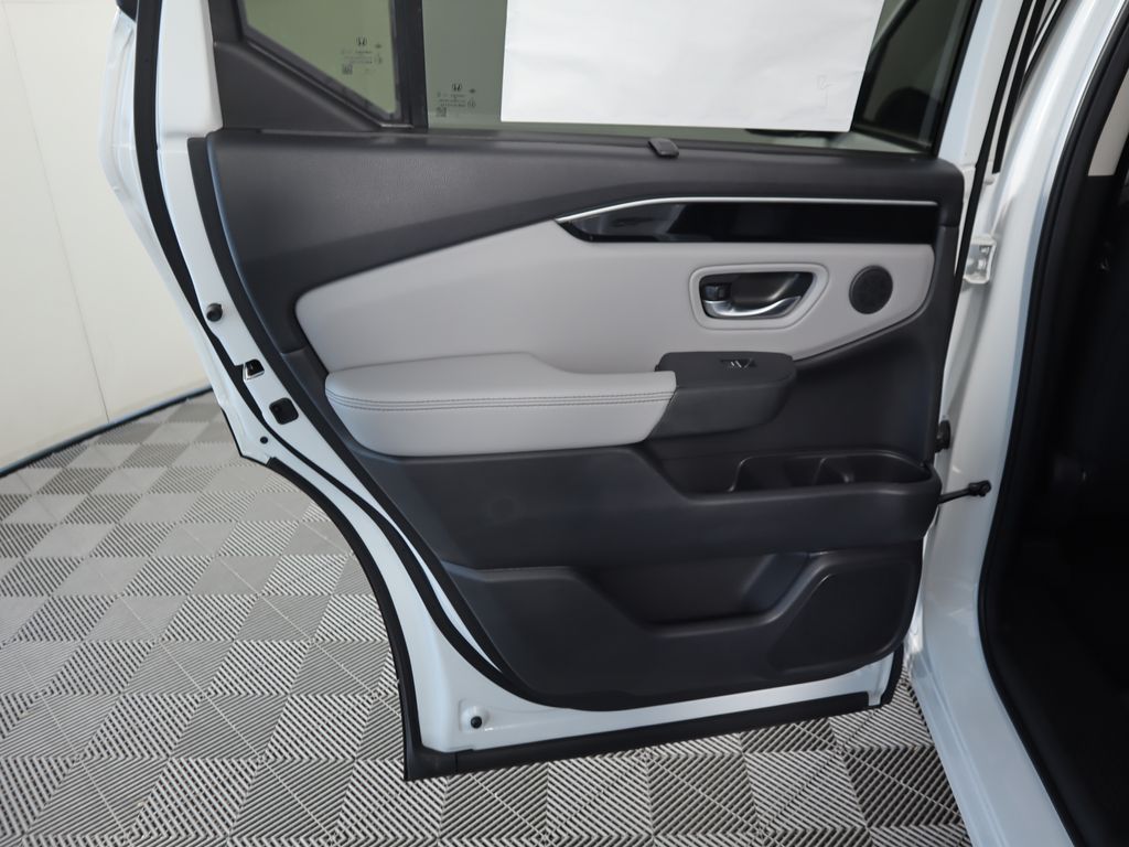 Thumbnail: 2025 Honda Pilot - 26