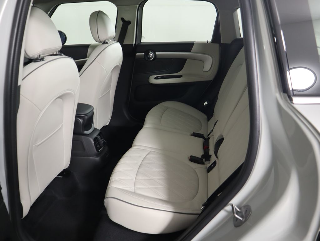 2023 MINI Cooper Countryman Iconic 22