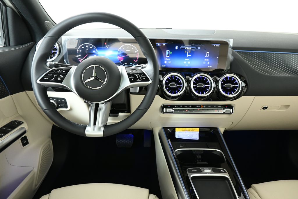 2025 Mercedes-Benz GLA 250 4MATIC 4