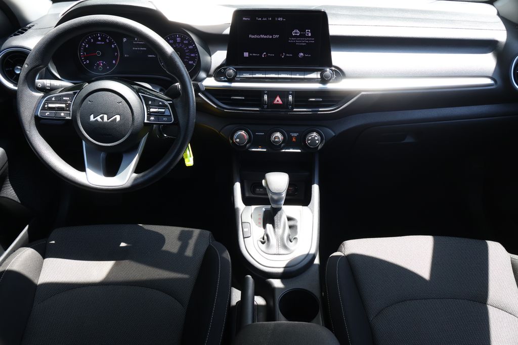 Thumbnail: 2024 Kia Forte - 14