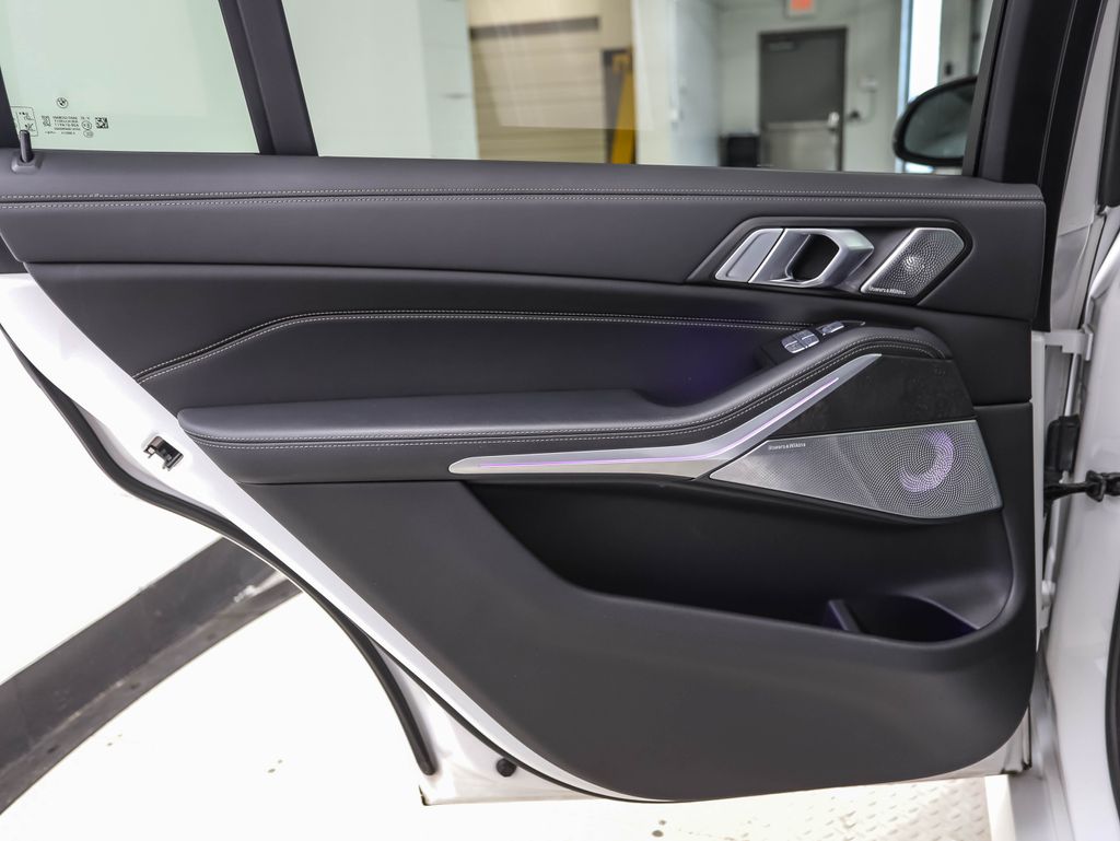 Thumbnail: 2024 BMW X7 - 20