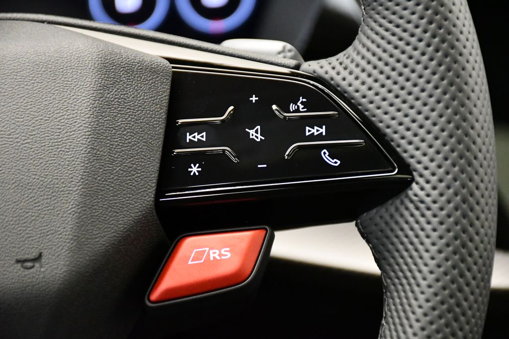 Thumbnail: 2025 Audi RS 3 - 23