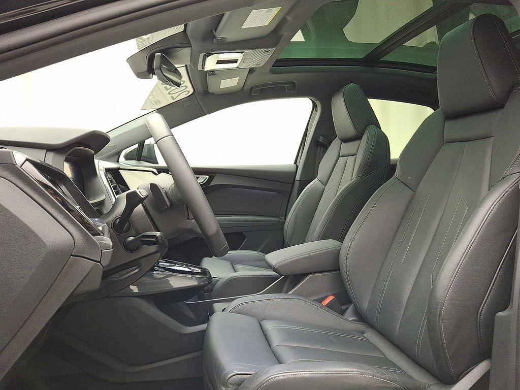 Thumbnail: 2023 Audi Q4 e-tron - 13