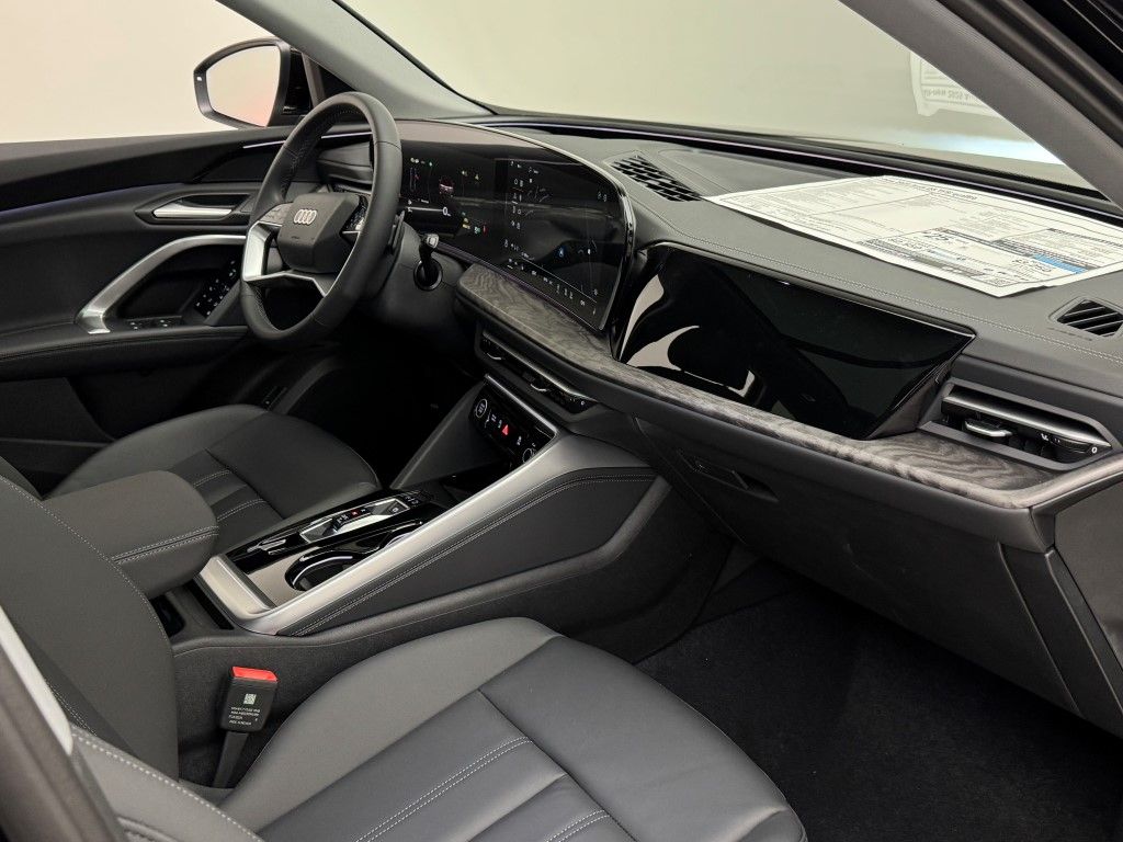 2025 Audi Q5 Premium 11