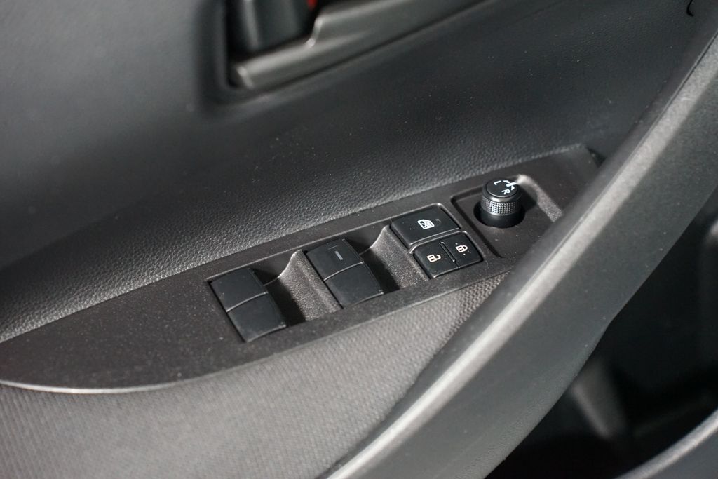 Thumbnail: 2025 Toyota Corolla - 25