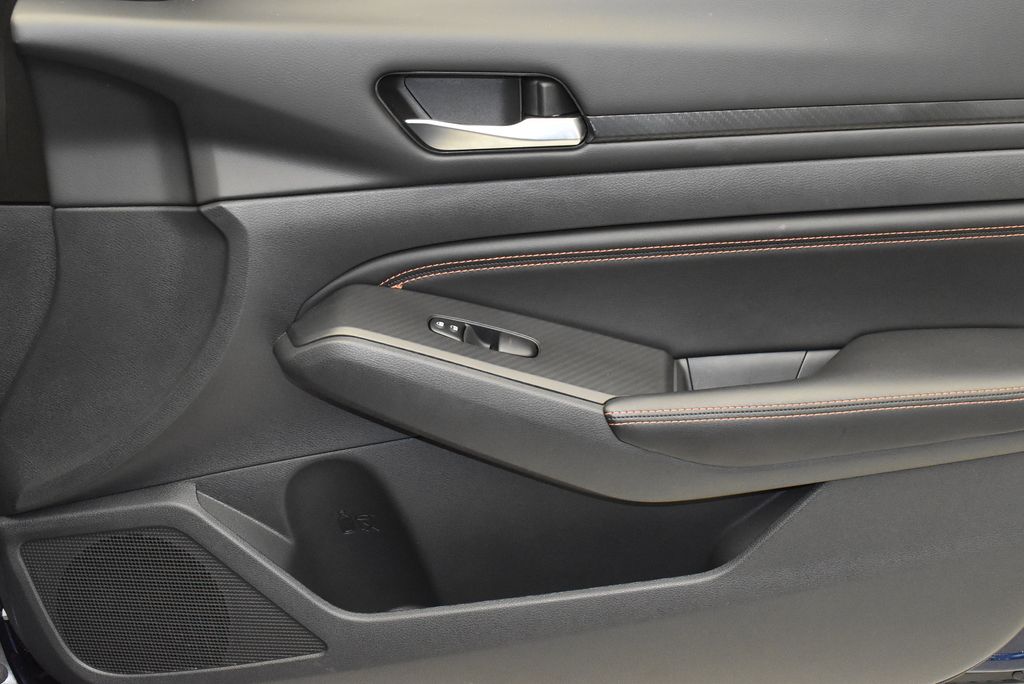 2022 Nissan Altima SR 22