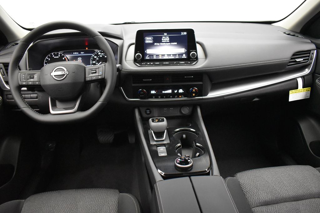 2025 Nissan Rogue SV 26