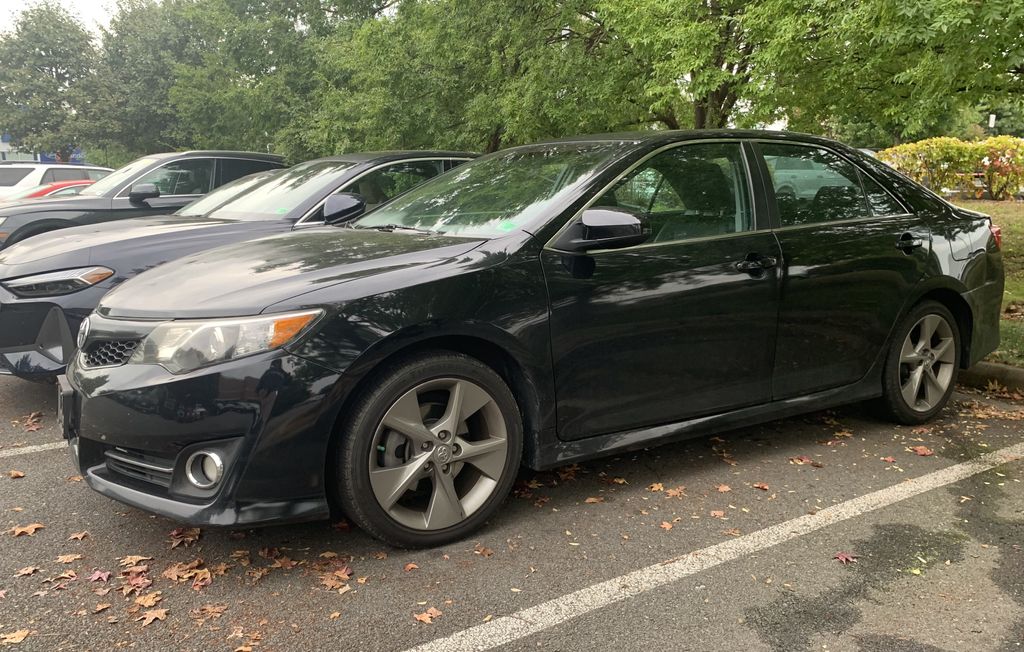 Thumbnail: 2012 Toyota Camry - 4