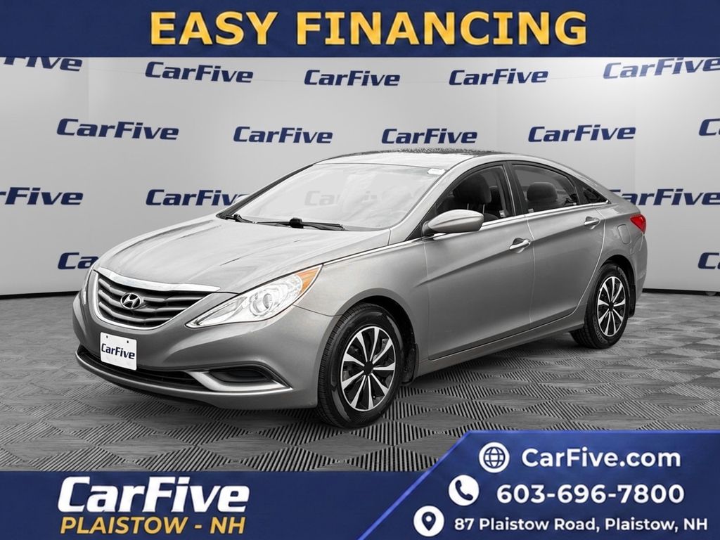Harbor Gray Metallic 2012 Hyundai Sonata Sedan Front-Wheel Drive 6-Speed Automatic