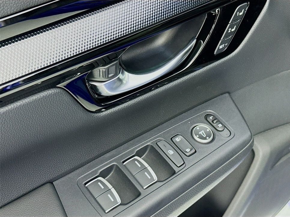 Used Car 2025 Honda Cr-v Hybrid  Sport Touring For Sale Under $40,000 In Austin, Texas