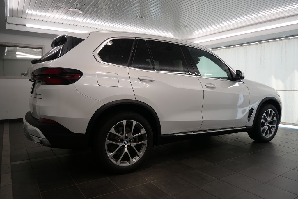 2025 BMW X5 sDrive40i 7