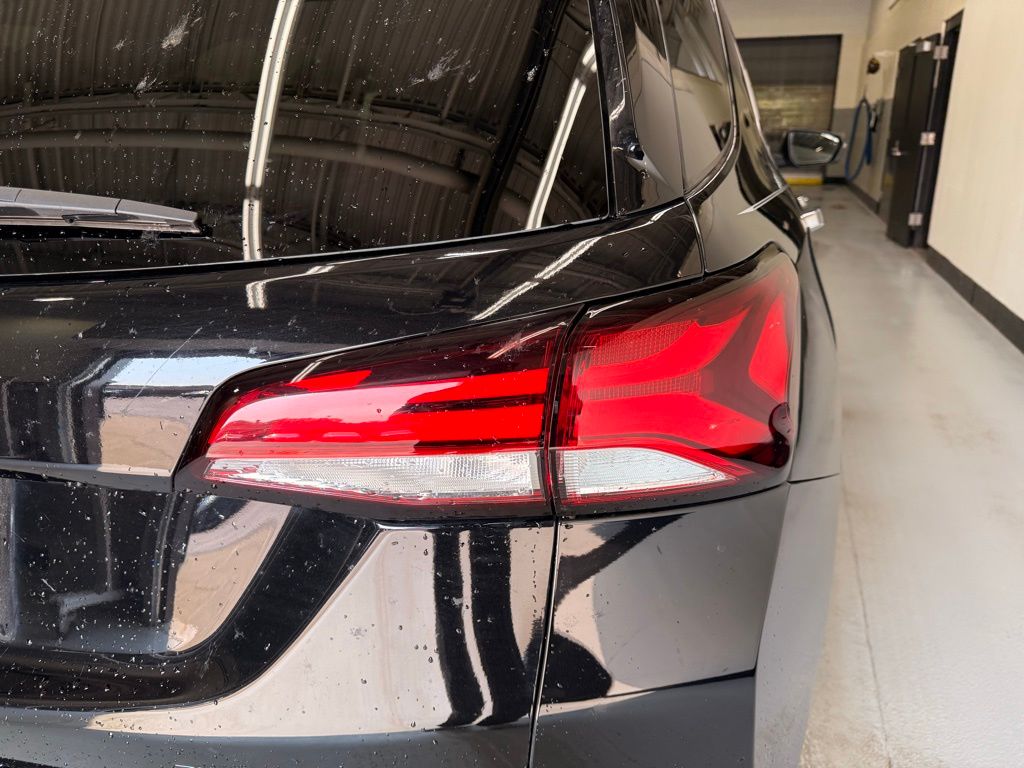 Thumbnail: 2022 Chevrolet Equinox - 5