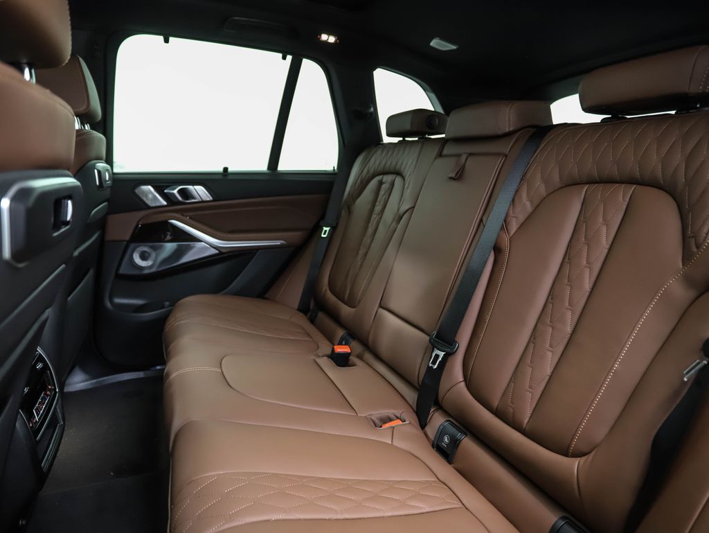 Thumbnail: 2026 BMW X5 - 22