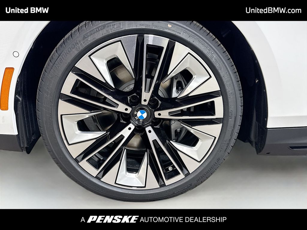 Thumbnail: 2026 BMW i5 - 2