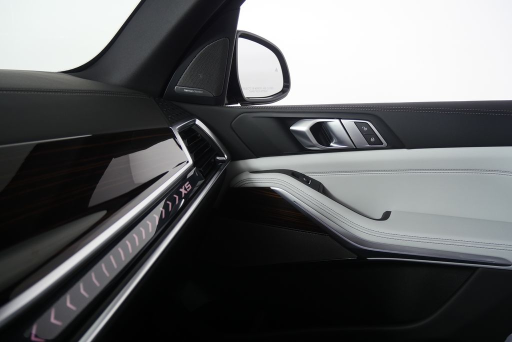 Thumbnail: 2026 BMW X5 - 24