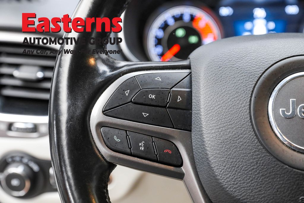 Used 2020 Blue Jeep Limited image 15