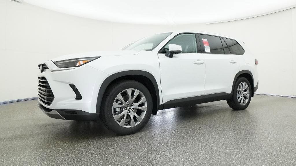 Thumbnail: 2025 Toyota Grand Highlander - 2