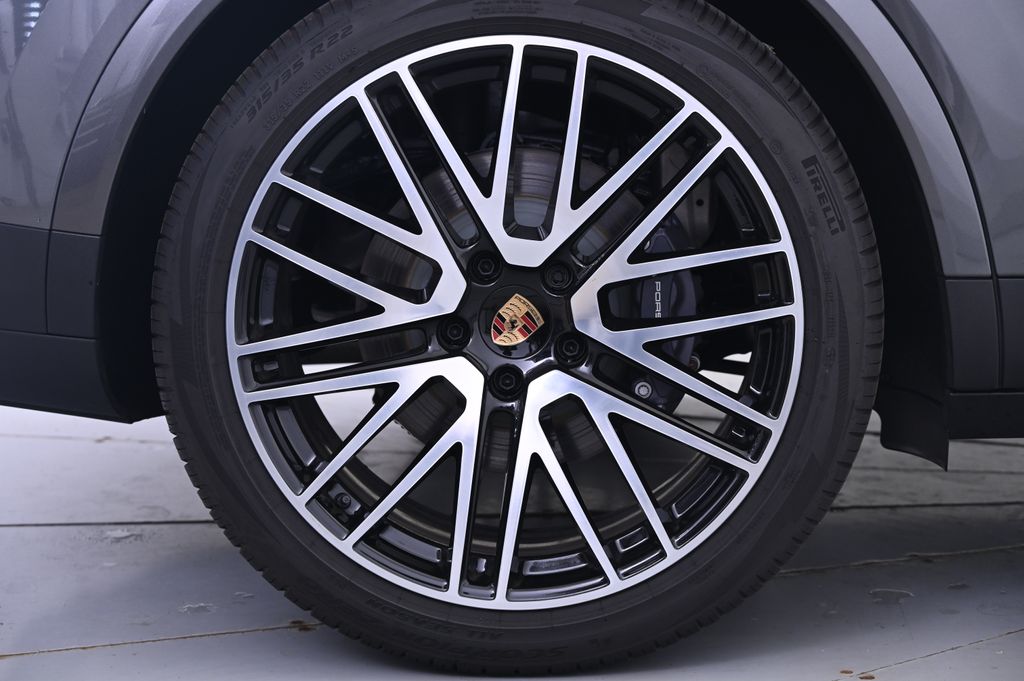 Thumbnail: 2025 Porsche Cayenne - 13
