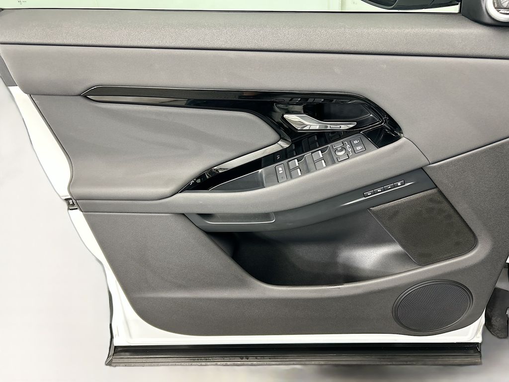 Thumbnail: 2025 Land Rover Range Rover Evoque - 23