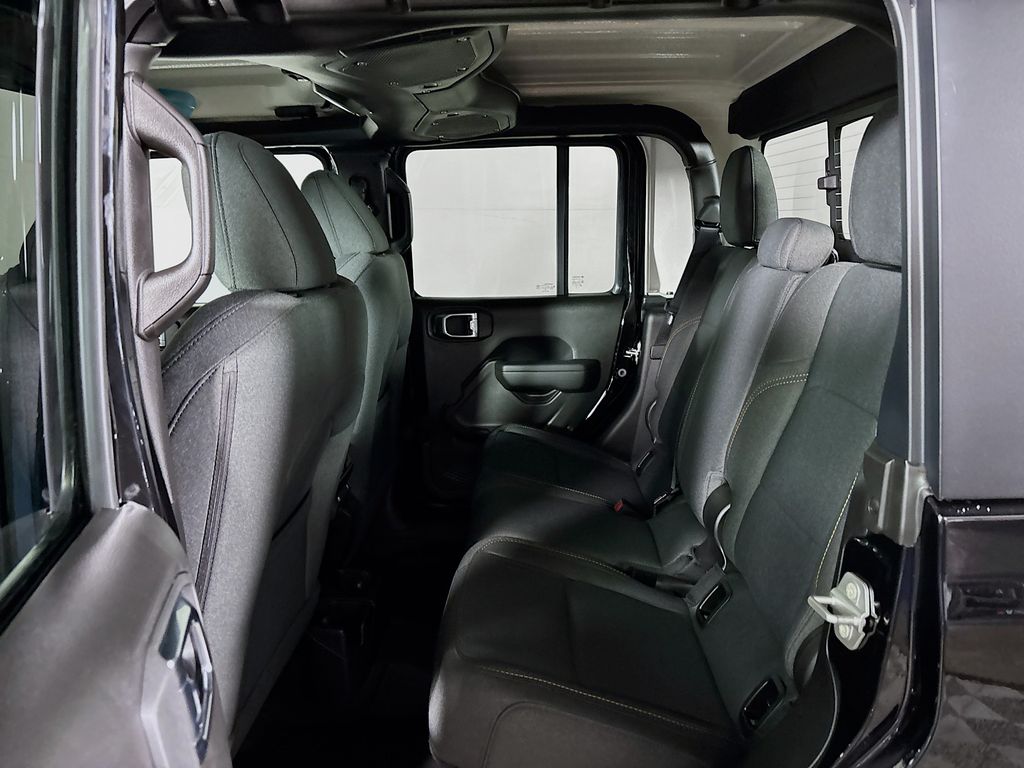 2025 Jeep Gladiator Willys