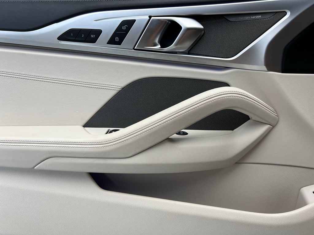 2022 BMW 8 Series M850i xDrive 26