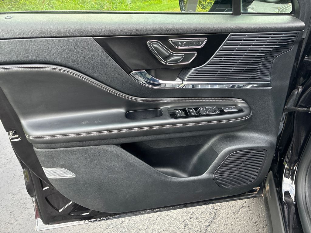 2021 Lincoln Corsair Standard Black at Phil Fitts Ford