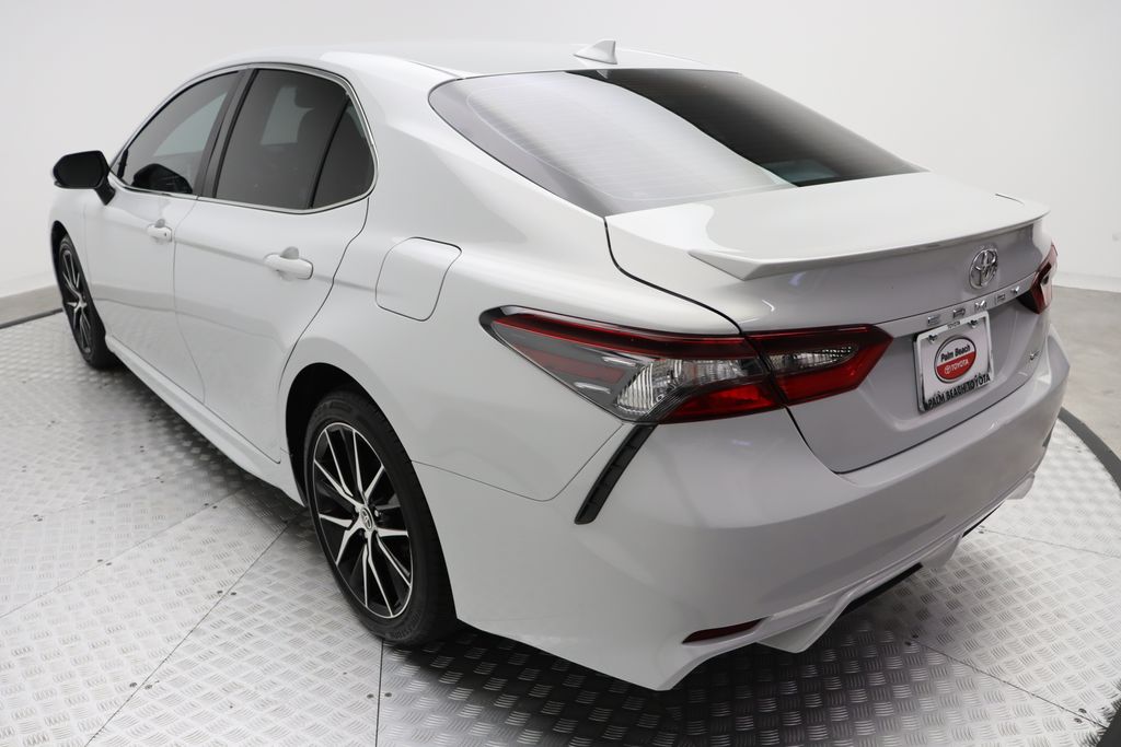 2024 Toyota Camry SE 11