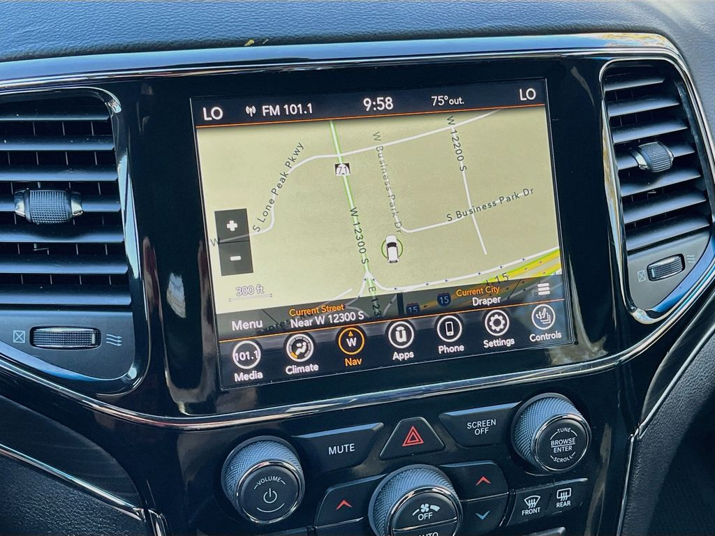 Used 2021 Gray Jeep Limited image 13