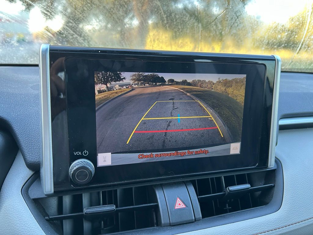 Thumbnail: 2023 Toyota RAV4 - 25