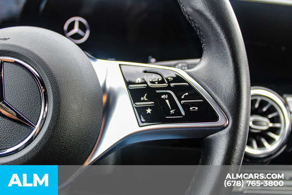 Used 2025 Black Mercedes-Benz GLA 250 image 28